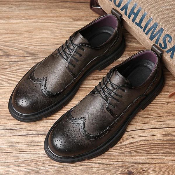 Sapatos Casuais Luxo Mens Brogue Homens Terno Formal Negócios Couro Preto Casamento Vestido Italiano Banquete