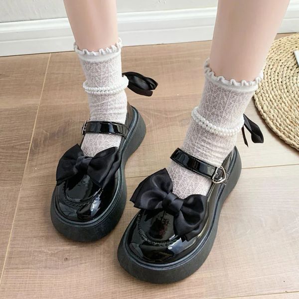 Stivali nuovi dolci bowknot lolita scarpe da donna in pelle di brevetto mary janes donna rotonda piattaforma piattaforma piatti 2023