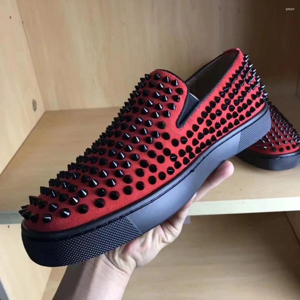 Casual Schuhe Frühling Wildleder Niet Flache Low Top Spike Sneakers Paar Männer Rot Frauen Loafer Plus Größe 39-47