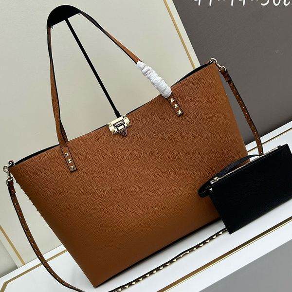 Einkaufstasche Designer -Tasche Mode Frauenhandtasche Umhängetasche Hochwertige Ledertasche lässig Large Kapazität Mom Einkaufstasche Klassische und stilvolle Nietendekoration