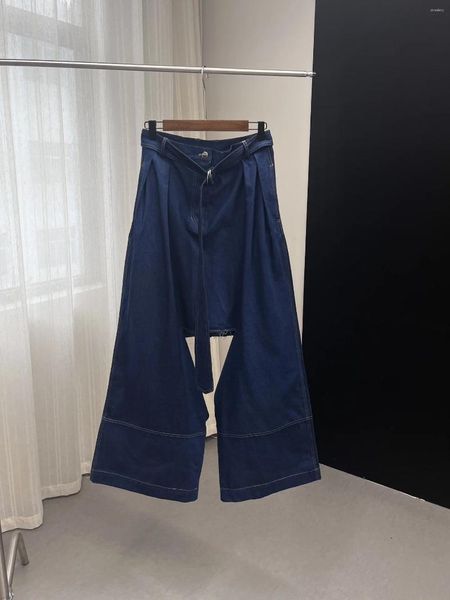 Pantaloni da donna Jeans super firmati per l'inizio dell'autunno tagliati in vita