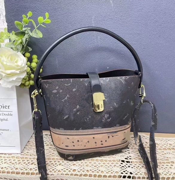 Borsa a secchiello di fascia alta Borse da donna in pelle di marca di lusso presbite Stile coreano Nuovo complesso di alta qualità tutto coordinato