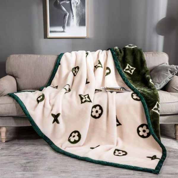 Designerdecke Japanische Wurfdecke Baumwoll -Doppelside -Sofa Abdeckung Nordisches Sofa Kissen Freizeit Deckenbettbreite Vier Jahreszeiten dünne Quilt