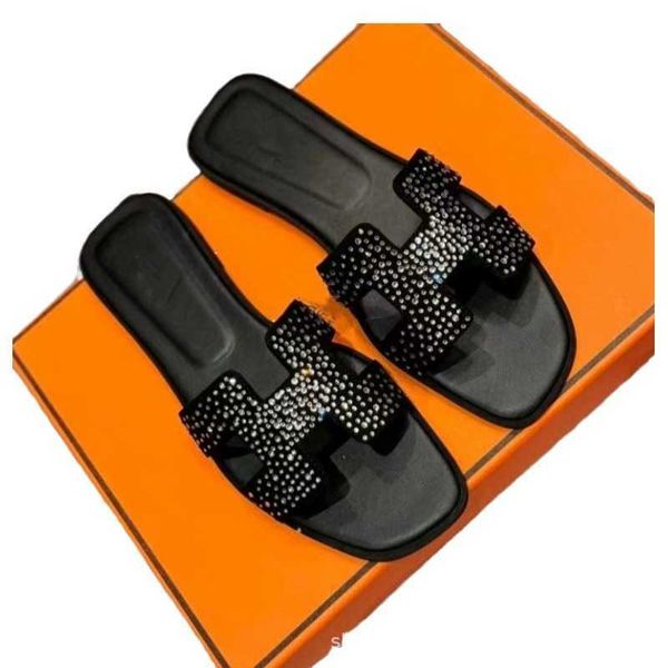 Sapatos de grife Venda quente Sky Star Water para Mulheres Edição Precisão Embalagem Doce Cor Desgaste Externo Chinelos de Fundo Plano