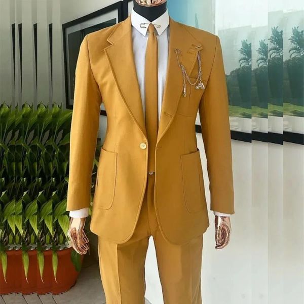 Мужские костюмы Элегантный желтый пиджак Мужская одежда Однобортный узкий костюм с лацканами Homme 2 шт. Куртка Брюки Комплект свадебной одежды