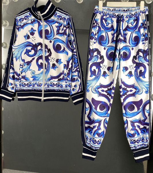 Tasarımcı Marka Kadın Trailtsuit Takım Set Ceket Sonbahar Spor Sweatshirt Hırka fermuar Klasik Çiçekler Mektup Çizgili Geometri Sweetpants Jogger Giyim
