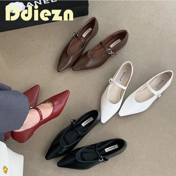 Spring Women Flats Shoes Fashion Sopra, Elegante Elegante donna con fibbia Sandali Calza Sandali Casual Female 240321