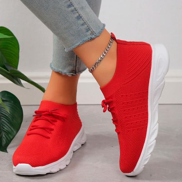 Flats Nefes Alabilir Örgü Kadın Spor Ayakkabıları Yumuşak Sole Slip Slip Slip Eligh Yürüyüş Ayakkabıları Kadın Hafif Kırmızı Spor Ayakkabıları İçin Bayanlar İçin