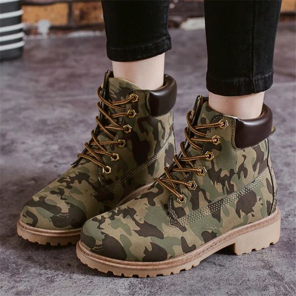 Botas Botas Botas Mulheres Botas de Couro Plataforma Pink Boots Sapatos Mulheres Sapatos de Autumn Botas Cowboy Mujer Fashion Camouflage Booties femininas