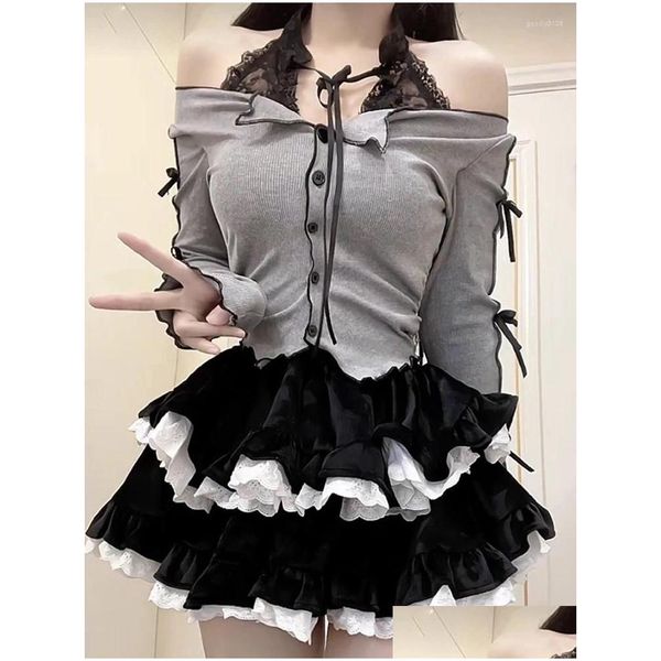 Abiti da lavoro Set di abiti dolci Donna Set di gonna Lolita giapponese Kawaii Sottile Fiocco di pizzo Slash Neck Top Nero Veet Cake Mini 2 pezzi Drop Dhybc