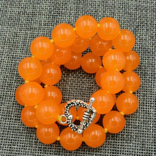 Anhänger Wunderschöne Halskette mit runden Edelsteinperlen aus natürlicher orangefarbener Jade, 12 mm, 45,7 cm