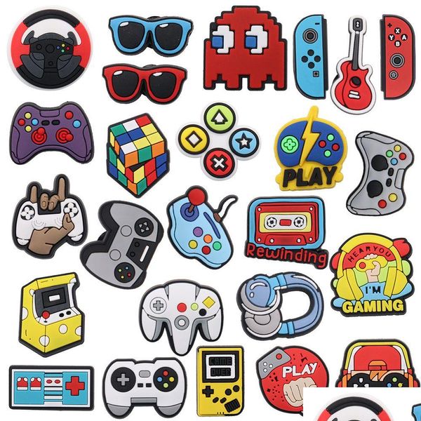 Parti di scarpe Accessori Commercio all'ingrosso 100 pezzi Gamepad in PVC Occhiali da sole Chitarra Cool Charms Auricolare Bambini Fibbia Decorazioni per cinturino Ma Dht9M