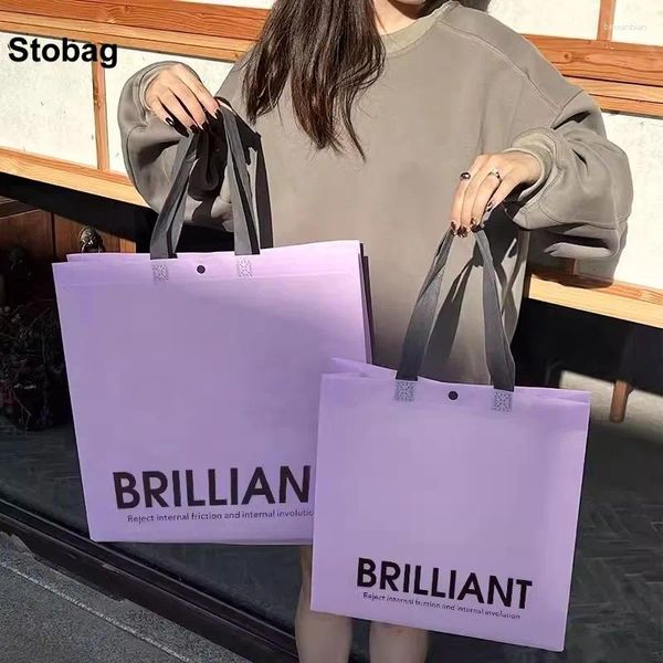 Aufbewahrungsbeutel StoBag 10 Stück lila Vlies-Einkaufstasche Stoff Mädchen Mode tragbare wiederverwendbare Geschenkbeutel individuelles Logo (zusätzliche Gebühr)