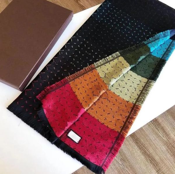 Schalsschalel Designer Mode Real Keep Highgrade -Schals Silk Einfache Accessoires im Retro -Stil für Frauen Twill Schals Luxusgewin