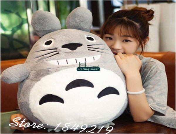 Dorimytrader 75cm Japão Anime Totoro Travesseiro Pelúcia Macia Gigante 30039039 Boneca de brinquedo Totoro de desenho animado 3 cores Belo presente de bebê DY6118335764