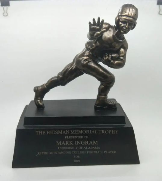 Può essere fai da te Incisione gratuita Università CALCIO trofeo heisman decorazione della casa trofeo di calcio universitario artigianato tutti gli anni personalizzato 240327