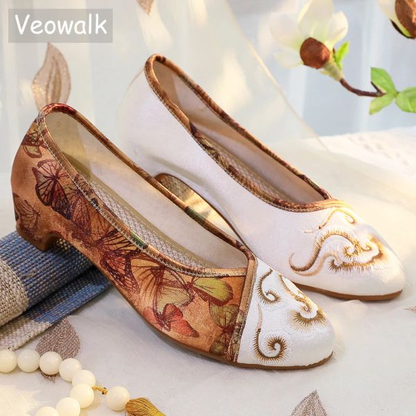Насосы veowalk 3 см низкой каблуки женщины с цветочным принтом.