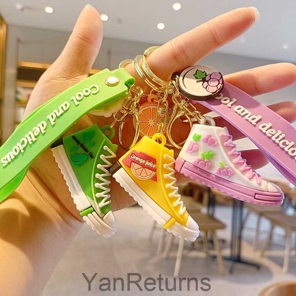 New Creative Fruit Canvas Shoes 3D Keychain Casal School Bag Pinging Carchain Doll Machine Gift