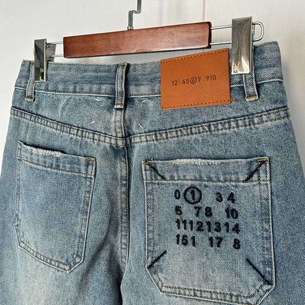 Nanyou Correct 24M6 Borsa posteriore Ricamo digitale Pantaloni in denim a gamba dritta semplici e usurati Moda da donna