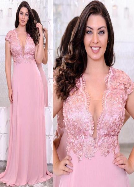 Applicazioni in pizzo rosa Abiti da sera taglie forti Scollo a V profondo con perline Abiti da ballo economici Lunghezza pavimento Impero Vita in chiffon formale 8392109