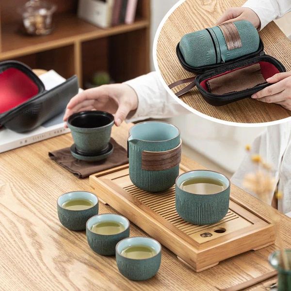 Conjuntos de chá Cerâmica Kuai Ke Cup Travel Tea Set Outdoor Portátil Simples 1pcs Bule 4pcs