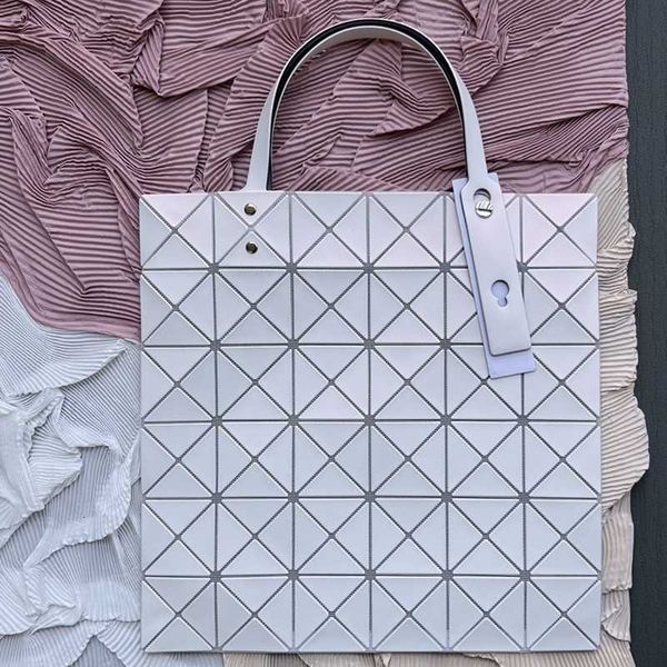 Designer Tote Bags for Women Clearance Show Sheat Original Women Factory March Single Classic Six Grid Grid Portable Gold Matte Borse Tote Are