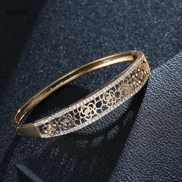 Bangles New Hollow Bangles Gold Color Natural Циркон Женщины браслеты резьба для резьбы свадебные роскошные прекрасные классические модные украшения