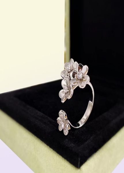 anelli di design di trifoglio di lusso di marca per le donne cristallo di diamante bianco oro rosa 18 carati dolce 3 fiori a foglia amore cuore anello per unghie gioielli6890651