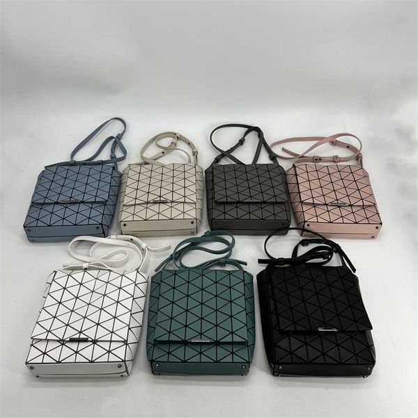 Sacolas de grife de grife para feminino VENDA DE APECIMENTAÇÃO FLIP FLIP MACO JAPOLOMANO Crossbody Square Diamond Grid Original ombro de fivela magnética Mobile Fries French