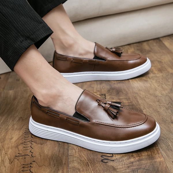 Schuhe 2023 Männer Leder Dress Schuhe Design Marke Schuhe Klassiker Tassel Brogue Mans Schuhe formale Schuhe Bullock Schuhe Zapatillas Hombre