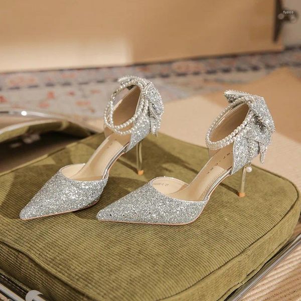 Туфли под платье, серебристые, на высоком каблуке, свадебные женские тонкие туфли, 2024, с острым носом, с бантом, две цепочки, одна