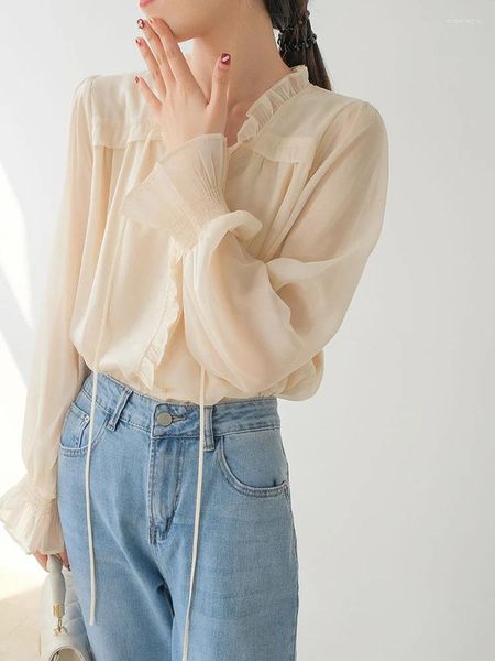 Blusas femininas sexy ver através de babados camisa feminina elegante manga borboleta blusa à prova de sol doce casual coreano decote em v rendas até topos