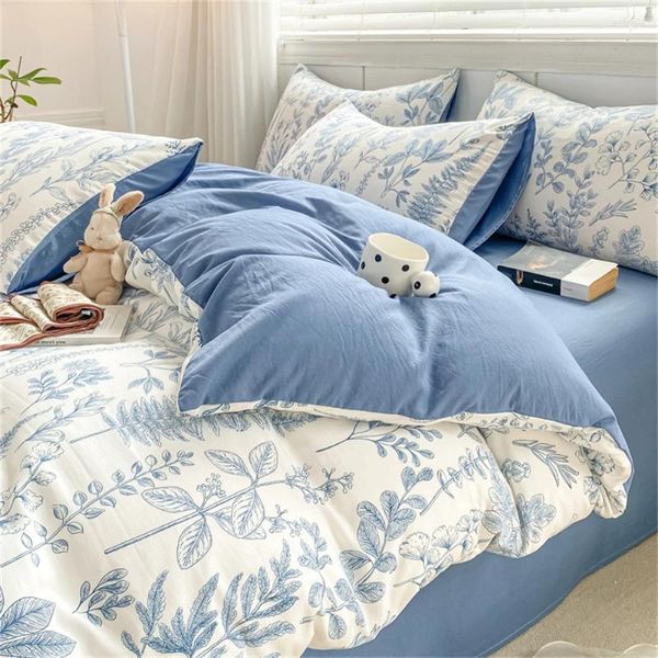 Set di biancheria da letto pianta e floreali di tessuti a casa fedele comoda copripiumino copertura blu floreale a quattro pezzi set per bambini adulti lavati cotone