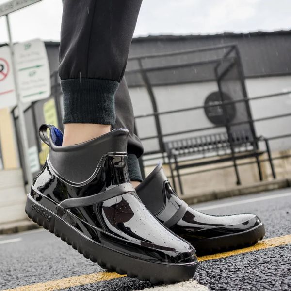 Botas homens botas de chuva tornozelo botas de plataforma moda de moda não -lip botas de borracha à prova d'água Slipon Rain Shoes Lavagem de carro cozinha galoshes