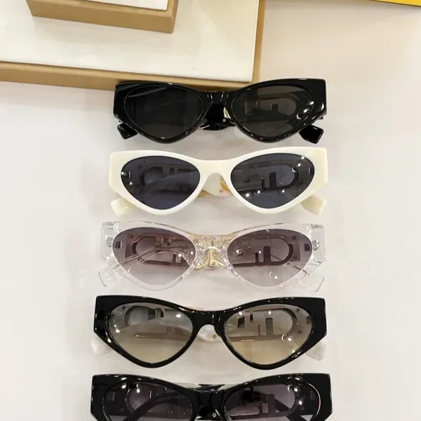Occhiali da sole 2024 Uomini e donne Moda Cat Eye Occhiali personalizzati Designer Summer Outdoor Gafas femminili