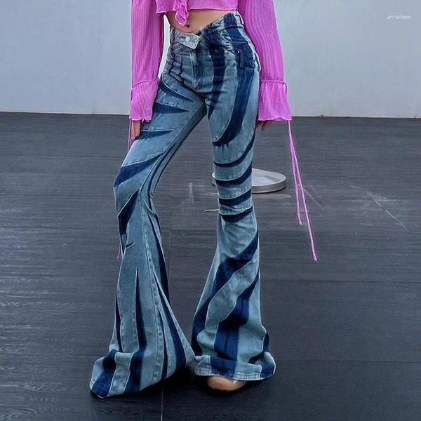 Kadın Kotları 2024 Yaz bel bölünmüş içi boş out tasarım hissetmek ince uygun spiral desen eklenmiş sokak baharatlı kız tarzı denim parlama pantolon