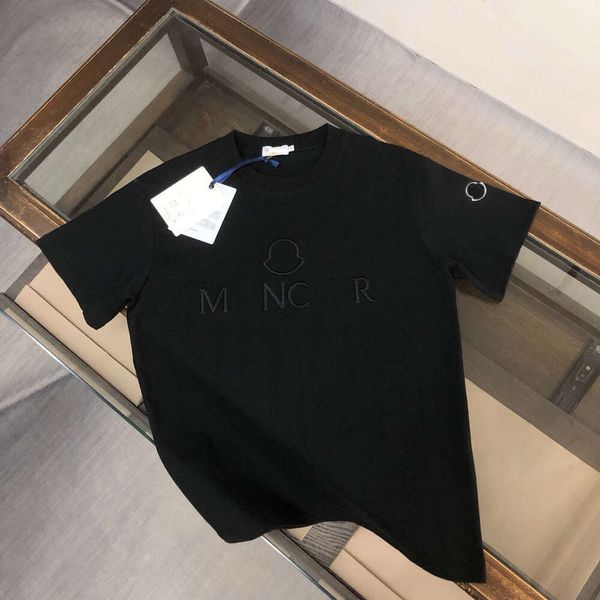 Designer de luxo Chaopai Classic 2024 Slim Mouth Novo verão puro algodão bordado em torno do pescoço manga curta camiseta solta para homens e mulheres, versátil para casais casuais