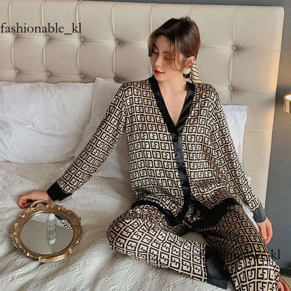 Pijama feminino de LVSE Pijama de seda de seda desenho de desenho animado para casa de lingerie Sexy Sleepwear Awear Plus Size Lingere Trouser Suits Suites femininos 2205527