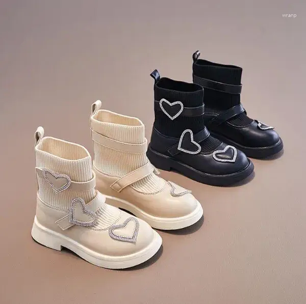 Scarpe da passeggio Ragazze Stivali da neve in pelle stile britannico 2024 Autunno inverno Sneakers casual Punta tonda Moda per bambini Caviglia con zip laterale