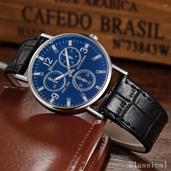 Armbanduhr Männer Quarz Uhr Watch Watchwatch Stylish Herren -Drucken ein verstellbares Kunstleder -Gurt hoch für geschäftsführend