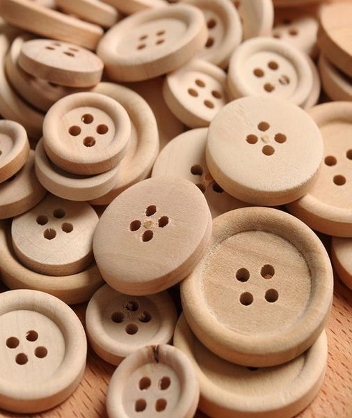 100pcslot смешанные деревянные кнопки натуральный цвет круглый 4 отверсти