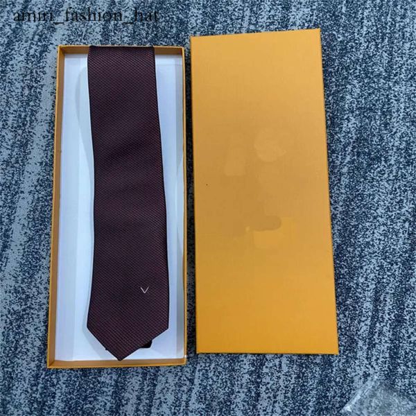 Louies Vuttion Mens Luxury Cocondtie Damier Ties Plaid Designer Tie Trey Tie com caixa Black Brancy Branco 9086