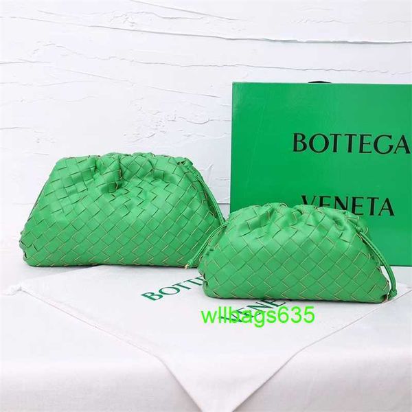 Sacchetti di stoffa di tavoltine bottegneta fidata borsa di lusso in pelle 2024 estate nuova borsa a poppa a motivi intrecciati La borsa a traversa è piccola leggera e ha un logo hbocgw