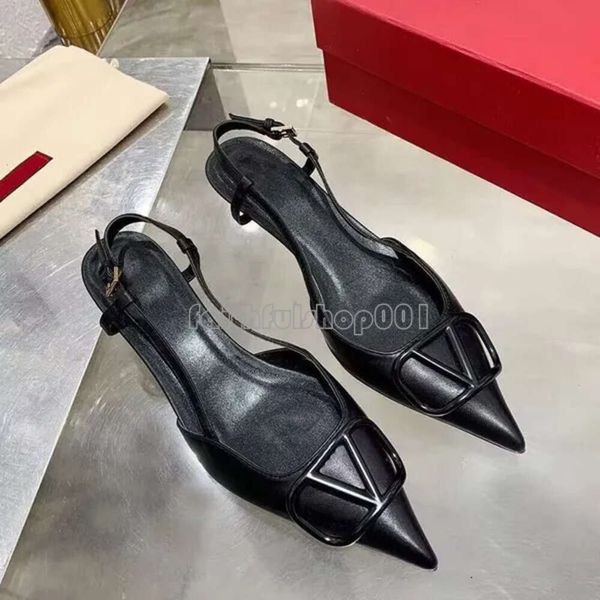 Valentine Shoes Designer Sandálias Selppers VT Sandália Alta Marca Buckle 4cm 6cm 8cm 10cm Saltos finos apontados de ponta preta