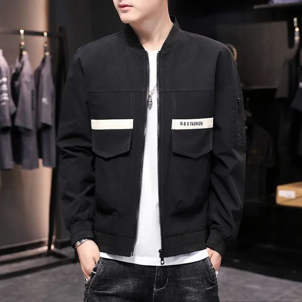 Herrenjacken Modejacke Männer Baseball -Kragenbänder Streifen Windbrecher Mantel Männlich Grüne Schwarz Big Pocket Techwear Outfit Man Drop d Dhejq