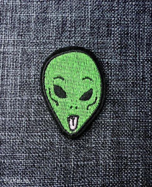 Alien size4656cm DIY -Stoff Patch Abzeichen bestickter niedliches Hippie -Eisen auf Kindern Cartoon -Flecken für Kleidung Aufkleber 8148203