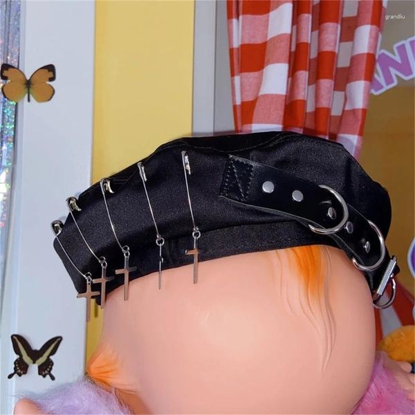 Berets Women Girls Gothic Y2K Artist Winter Beanie Шляпа винтажные черные цветные шляпы со свинцовым подвесным декором