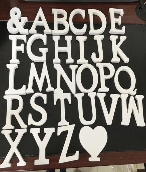 Letra de madeira branca em inglês alfabeto DIY Nome personalizado Design Art Craft Standing Heart Casamento Decoração de casa3402917