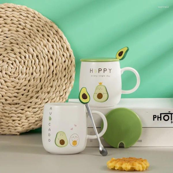 Tazze adorabili tazza di ceramica di avocado grande cartone animato con coppia di acqua rossa con cucchiaio di coperchio caffè creativo