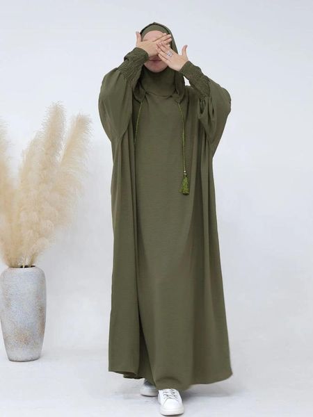 Ethnische Kleidung Jilbab Hijab Frauen Abaya mit Kapuzenminderer lässiger Batwing -Ärmel Quasten muslim Saudi -Arabien Gebet Kaftan Orientaler Roben